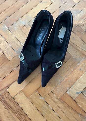 Siyah Süet Tokalı Yüksek Topuklu Stiletto