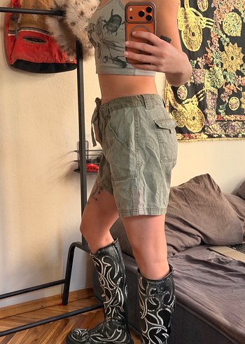 Gri Kamuflaj Desenli Kadın Mini Denim Şort - Görsel 2