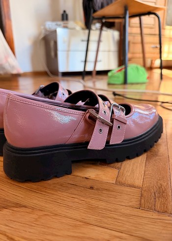 Pembe Deri Tokalı Platform Topuklu Ayakkabı Pull and Bear - Görsel 5