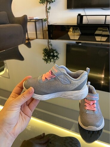 25 Beden Orj skechers 24 numara spor ayakkabı