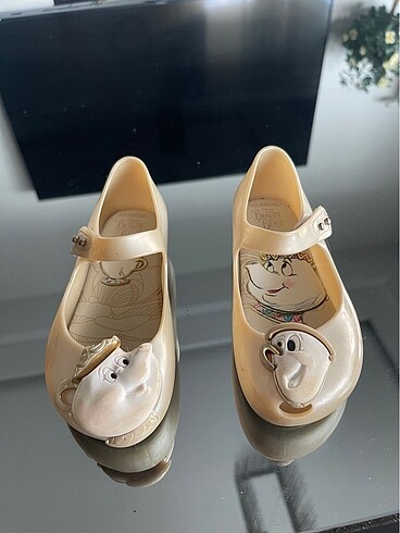 Mini Melissa sandalye 27 numara