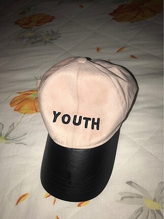 Açık pembe siyah şapka