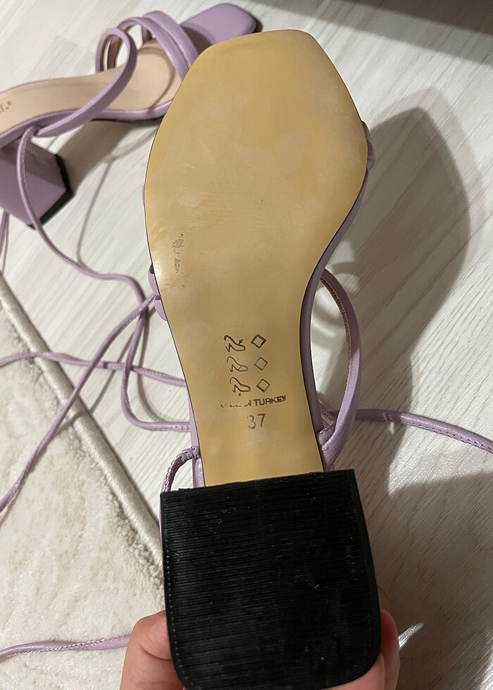 Topuklu ayakkabı - Görsel 3