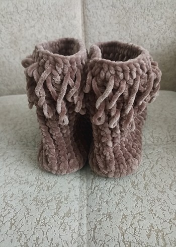 Kahverengi Örgü Kız Çocuk Ev Botu - Görsel 6