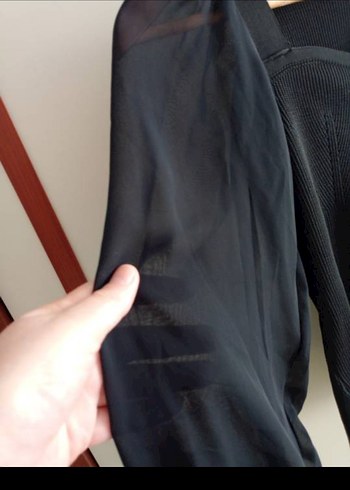 m Beden siyah Renk Yeni. Tam siyah. Şık Bluz