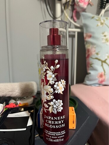 Bath&Body works vücut spreyi