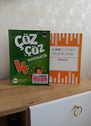 4. Sınıf matematik ve İngilizce kitabı 