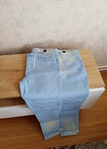 2 adet çocuk kot pantolon 