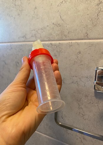 Kırmızı Kapaklı Bebek Biberonu - Görsel 6