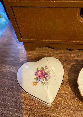 Çiçek Desenli Vintage Kalp Kutusu ve Tabak yüzüklü - Görsel 2