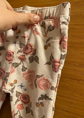 Çiçek Desenli Bej Kız Tayt - Görsel 2