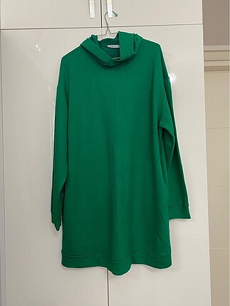 Uzun kapüşonlu sweatshirt