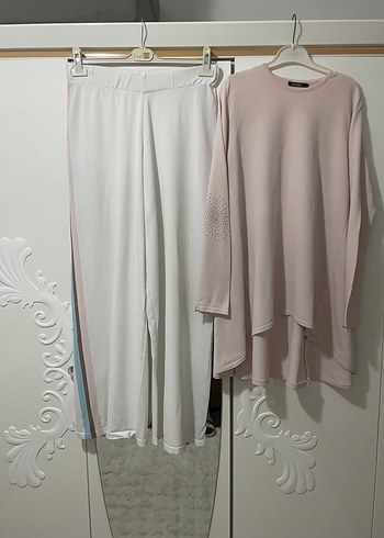 Uzun Kollu Beyaz Kadın Pijama Takımı