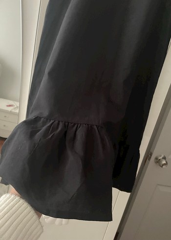 Siyah Kolsuz Mini Elbise Fırfırlı - Görsel 5