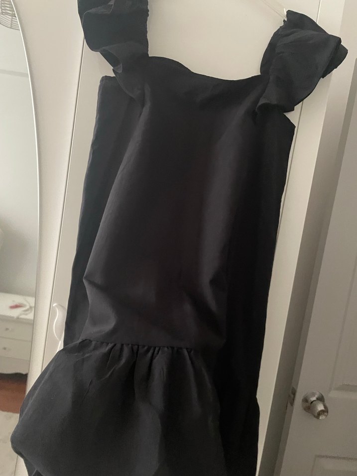 Siyah Kolsuz Mini Elbise Fırfırlı - Görsel 4
