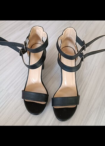 39 Beden siyah Renk Kalın topuk ayakkabı 