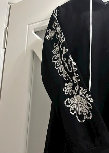 Nakışlı Siyah Kapüşonlu Uzun Kadın sweat - Görsel 2