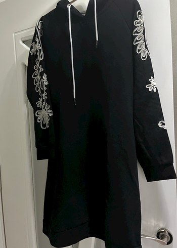 Nakışlı Siyah Kapüşonlu Uzun Kadın sweat - Görsel 6