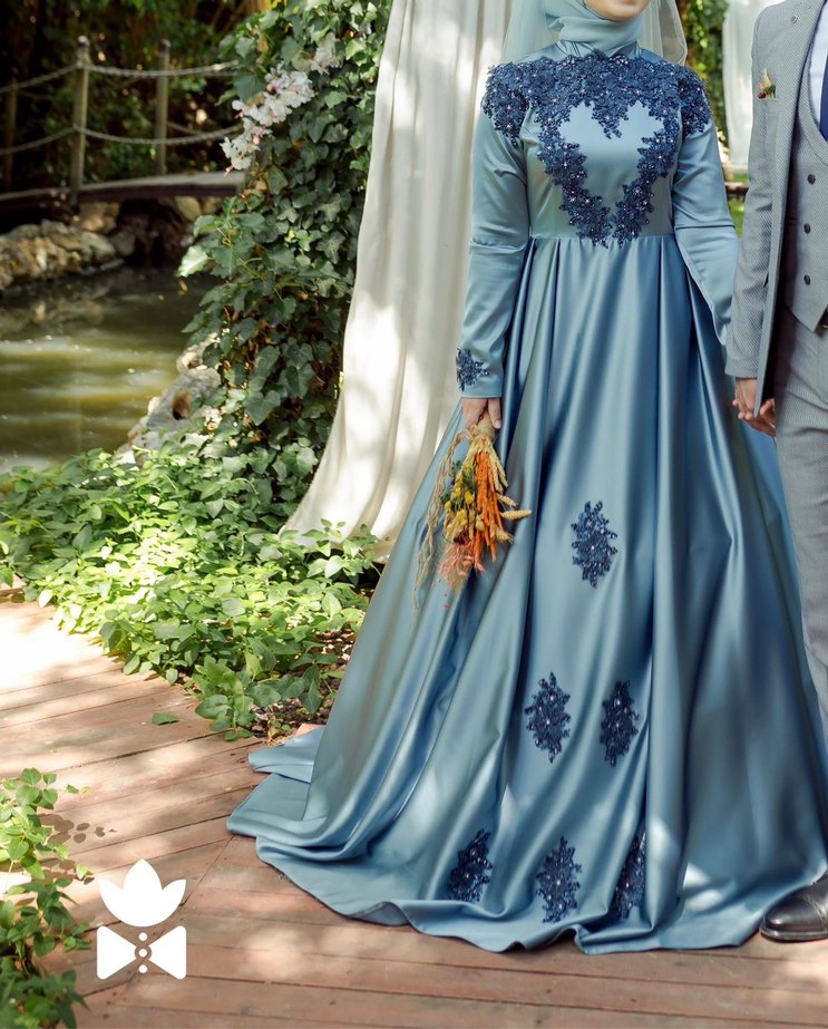 Drapeli Mavi İşlemeli Uzun Kollu Nişan Elbisesi - Görsel 3