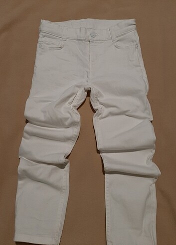 Beyaz pantolon sadece bir kez kullanildi ?