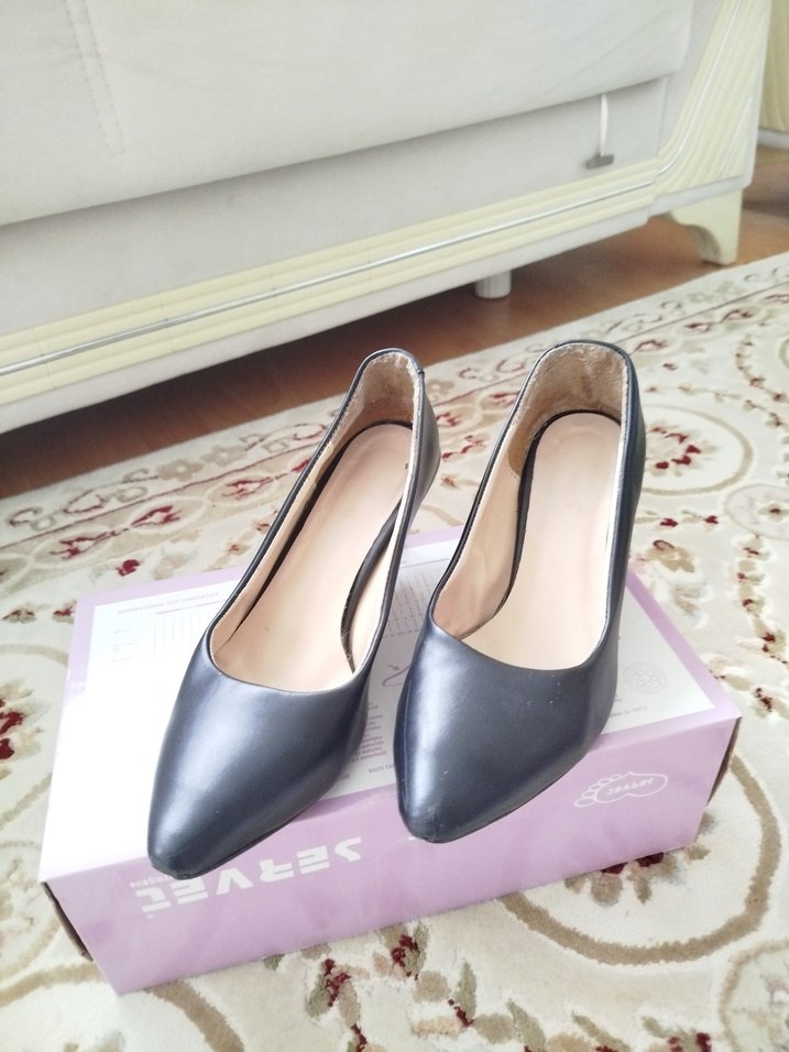 Klasik siyah renk yumurta topuk Ayakkabı - Görsel 2