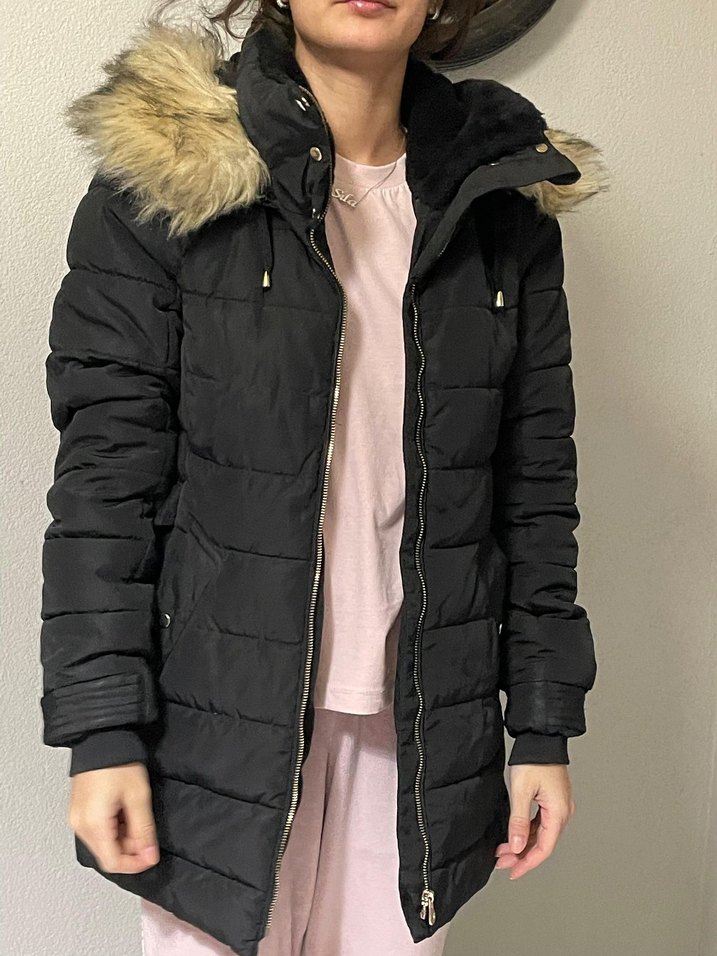 "Zara Bayan Uzun Siyah Puffer Mont - Kürk Kapüşonlu  s beden - Görsel 4