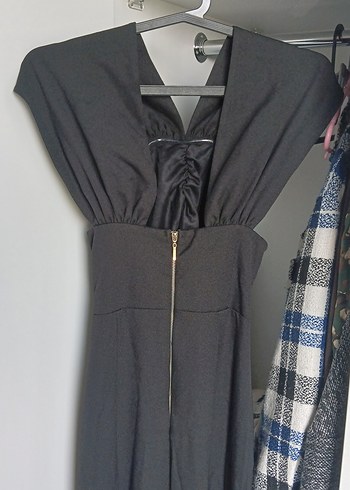 Siyah Drapeli V Yakalı Kadın Tulum - Görsel 4