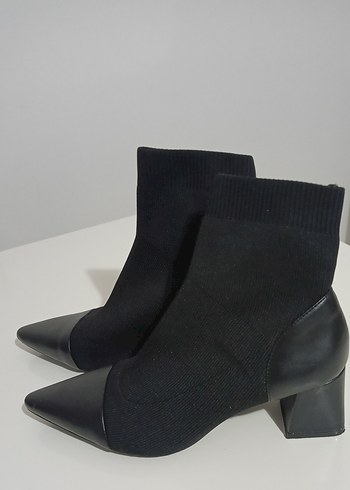 Siyah Elastik Topuklu Kadın Bot - Görsel 4