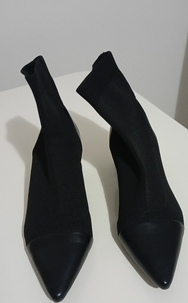 Siyah Elastik Topuklu Kadın Bot - Görsel 3