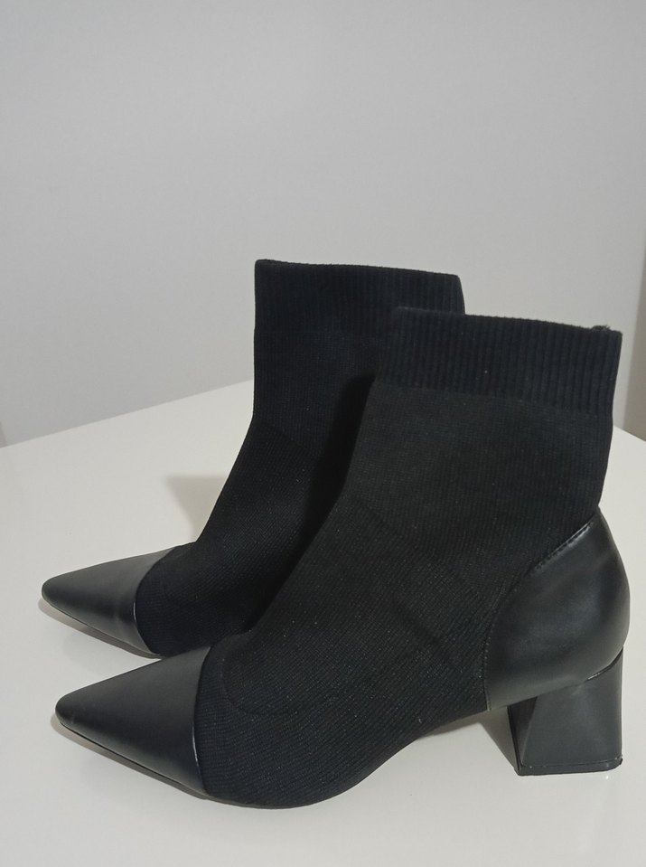Siyah Elastik Topuklu Kadın Bot - Görsel 4