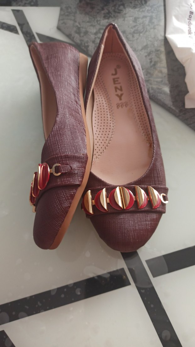 Bordo Parlak Yılan Desenli Kadın Dolgu Topuklu Babet - Görsel 2