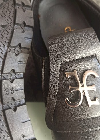 Siyah Parlak Deri Tokalı Ayakkabı - Görsel 7