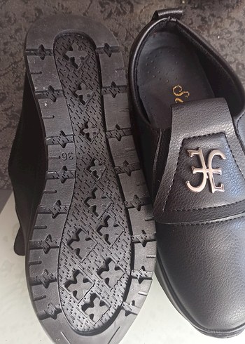 Siyah Parlak Deri Tokalı Ayakkabı - Görsel 6