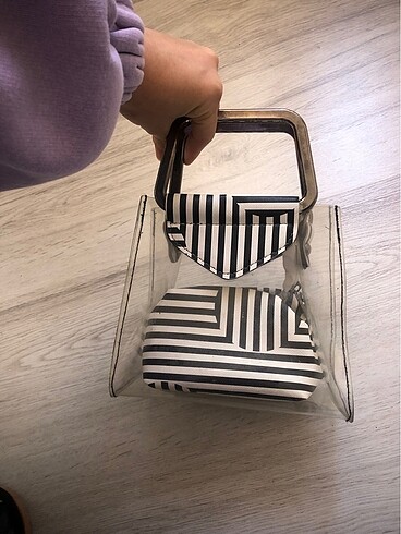 Bershka Kol çantası