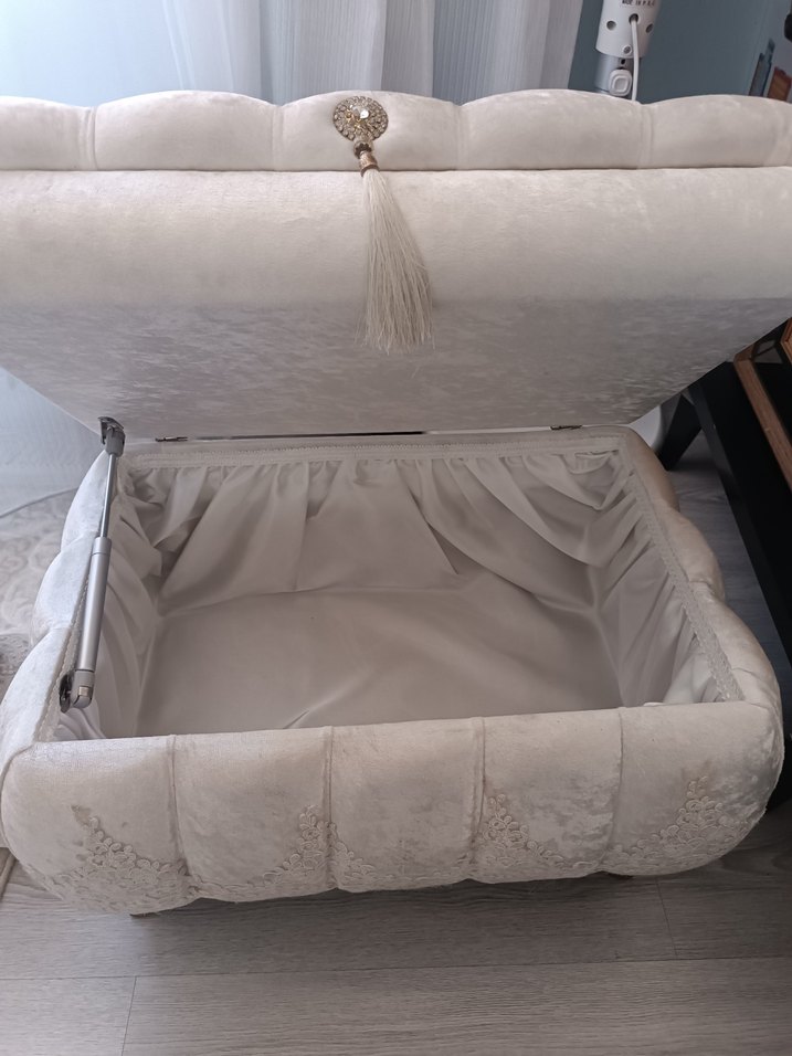 Beyaz Kabartmalı Klasik Düğün Aksesuar Seti - Görsel 4