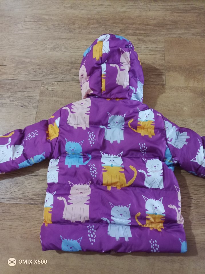 Kapüşonlu Renkli Kız Çocuk Montu - Görsel 3