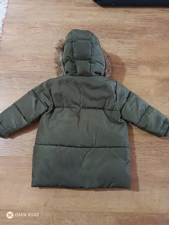 Yeşil Kürklü Kapüşonlu kız Çocuk Mont - Görsel 2