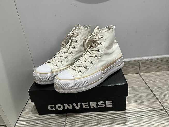 Açık Renk Converse