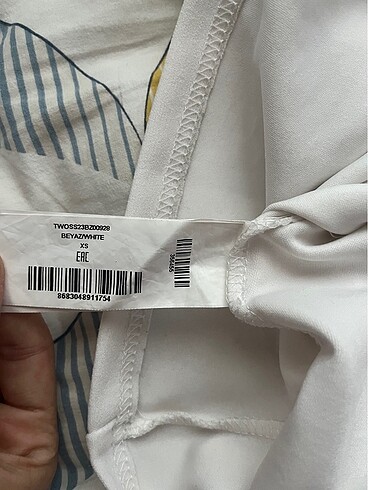 xs Beden beyaz Renk Trendyolmilla Beyaz Bluz
