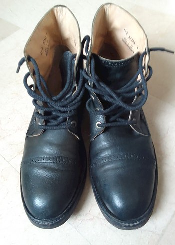 Frye Company tek ebat