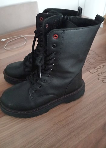 Siyah Bağcıklı Gotik Stiletto Topuklu Bot - Görsel 5