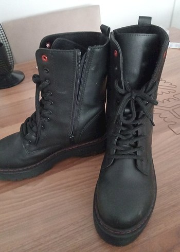 Siyah Bağcıklı Gotik Stiletto Topuklu Bot - Görsel 2