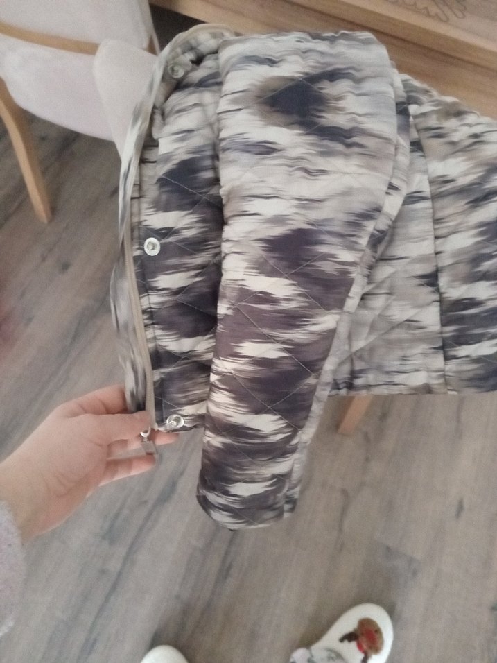 Gri Batik Desenli Kadın Mont temsili marka - Görsel 3