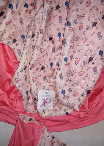 Kadın Pembe Kapüşonlu Yağmurluk - Görsel 2