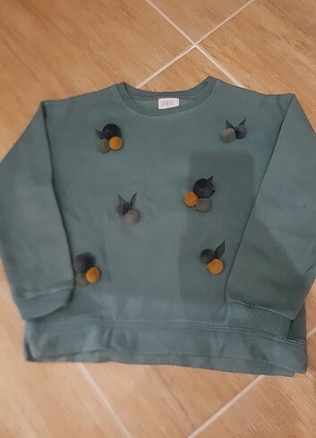 Zara sweatshirt