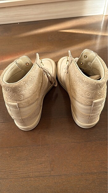 Louis Vuitton Louis Vuitton Sneaker Bot