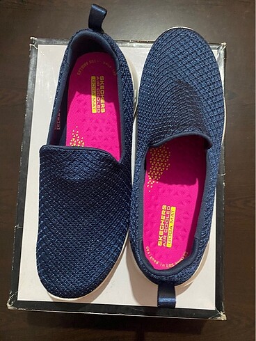 37,5 Beden Skechers bayan ayakkabı