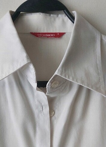 Beyaz yarım kol gömlek 