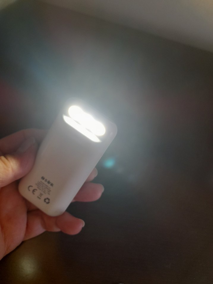 Beyaz Taşınabilir Power Bank - Görsel 2