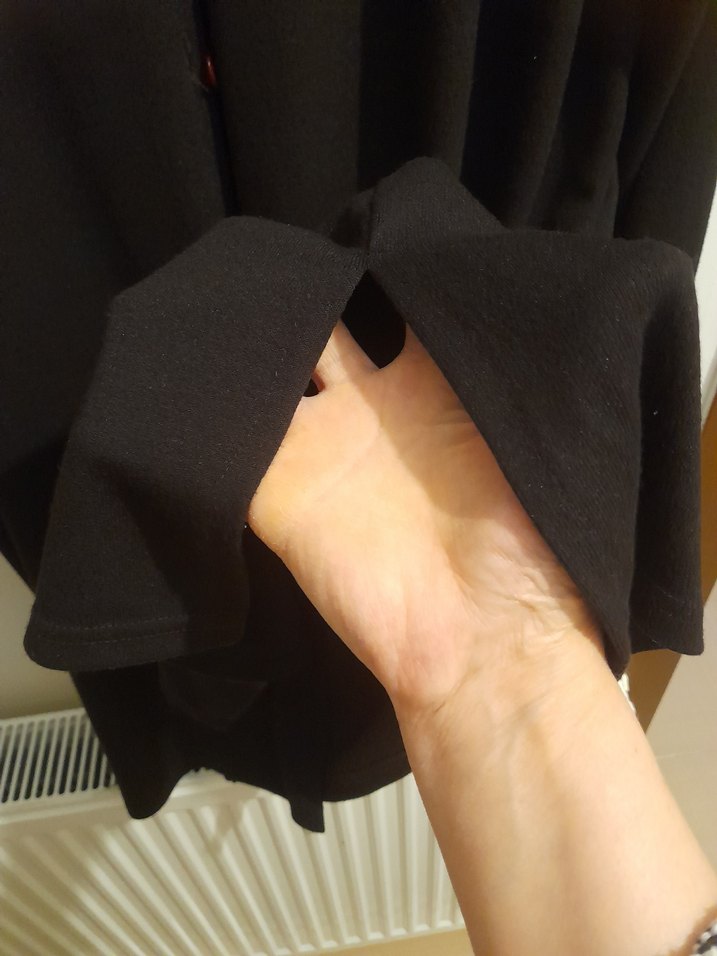 Düğmeli Siyah Uzun Kadın Hırka - Görsel 2